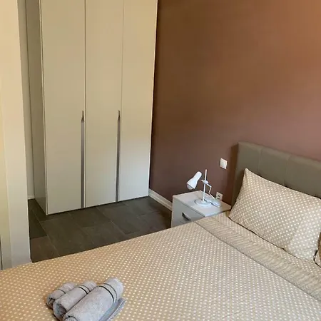 La Casa Sul Fiume 아파트 *